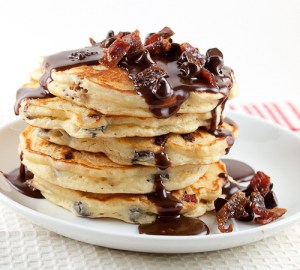 via: http://evilshenanigans.com/2011/02/chocolate-chip-and-candied-bacon-pancakes-with-nutella-maple-syrup/